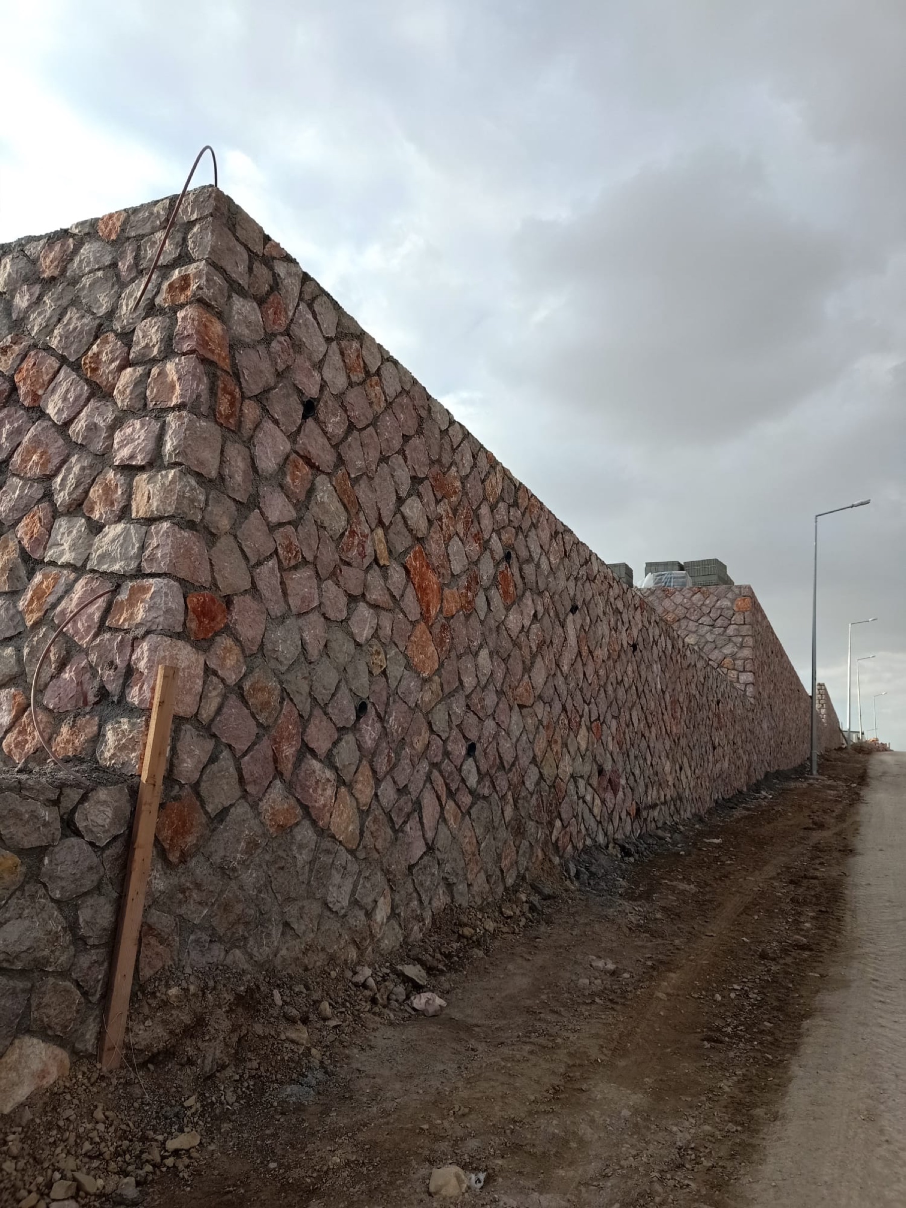 İstinat Duvarı doğal taş uygulaması